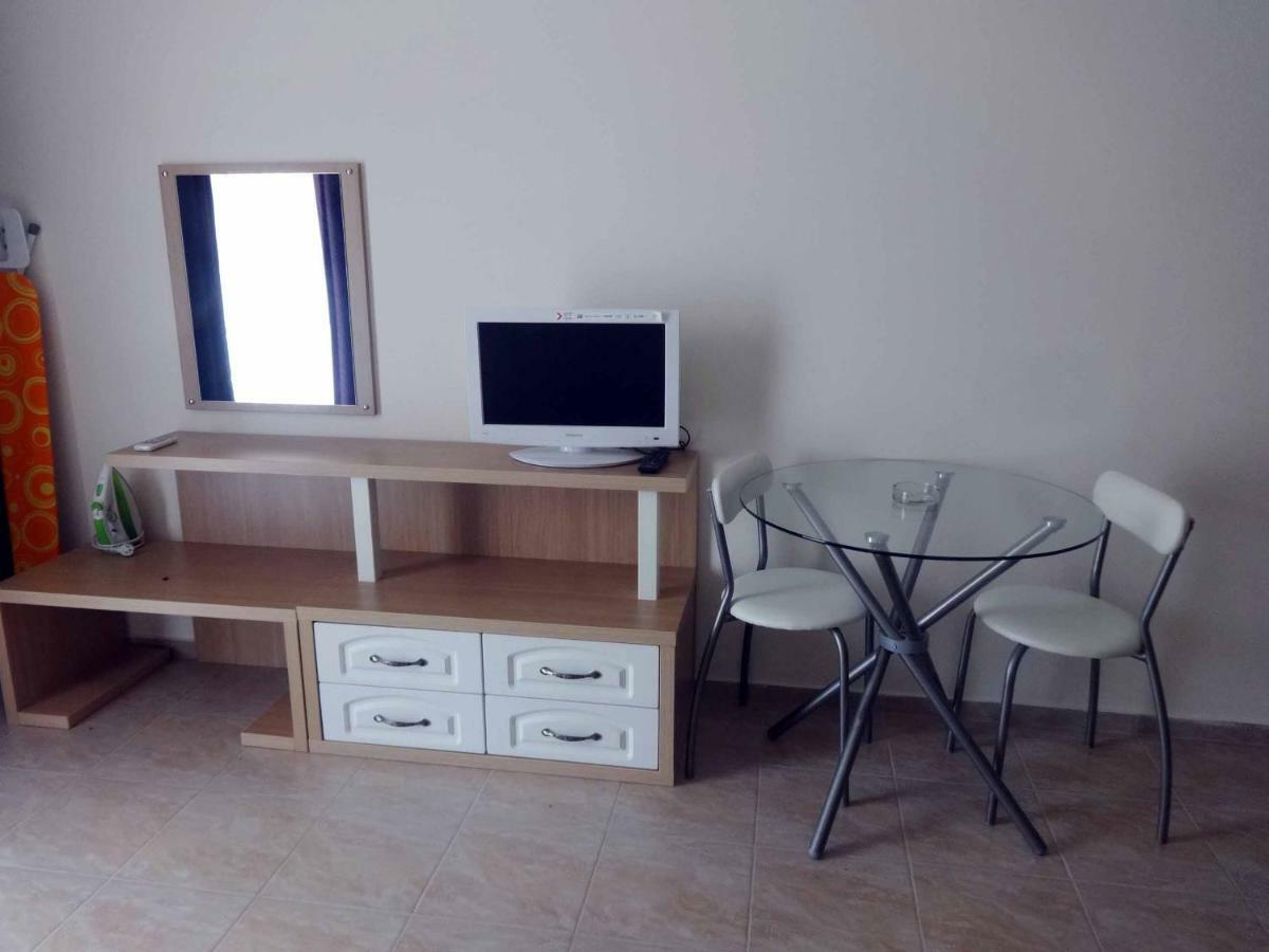 Andalusia Apartments Елените Экстерьер фото