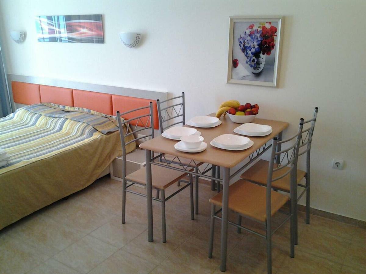 Andalusia Apartments Елените Экстерьер фото